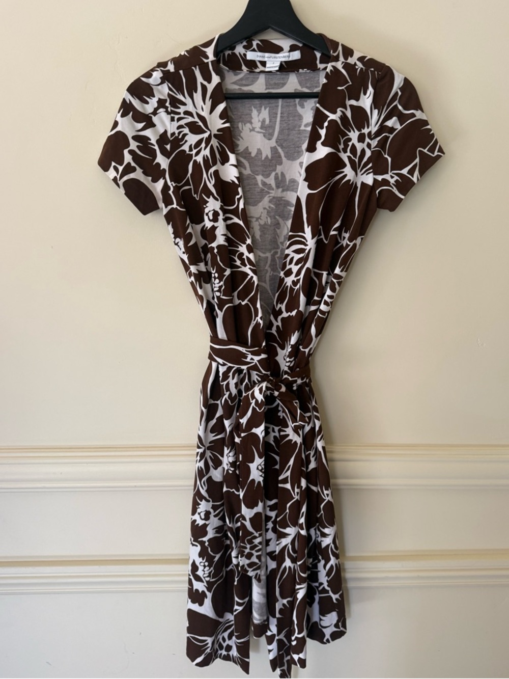 DIANE Von FURSTENBURG  JULIAN TWO S/S DAHLIA CHOCOLATE WRAP DRESS SIZE 2 NWOT